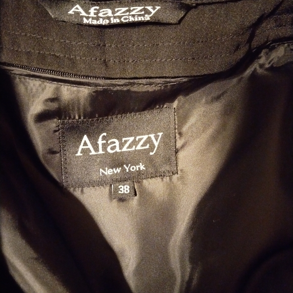 Coats - Picture 11 of 11